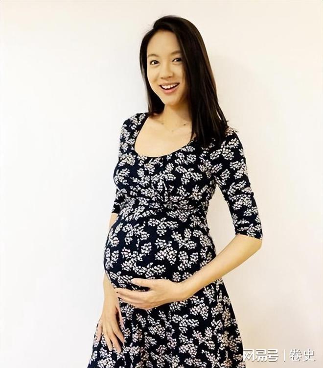 豪门怀孕6个月上春晚站C位真人生赢家k8凯发国际入口艳压奚梦瑶拒嫁30亿(图12)