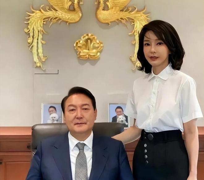 金建希后才发现自然脸和整容脸差距很明显凯