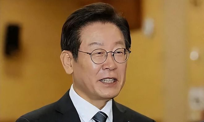 金建希后才发现自然脸和整容脸差距很明显凯发K8国际看到59岁金惠景和53岁(图19)